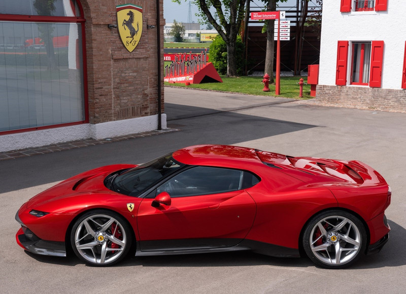 Ferrari-SP38-2018-1600-02