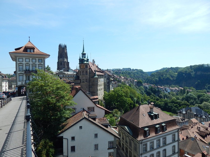 001 Fribourg