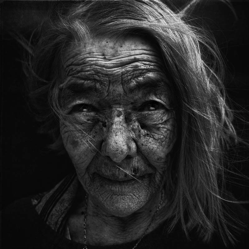 homeless-black-and-white-portraits-lee-jeffries-37 (1)