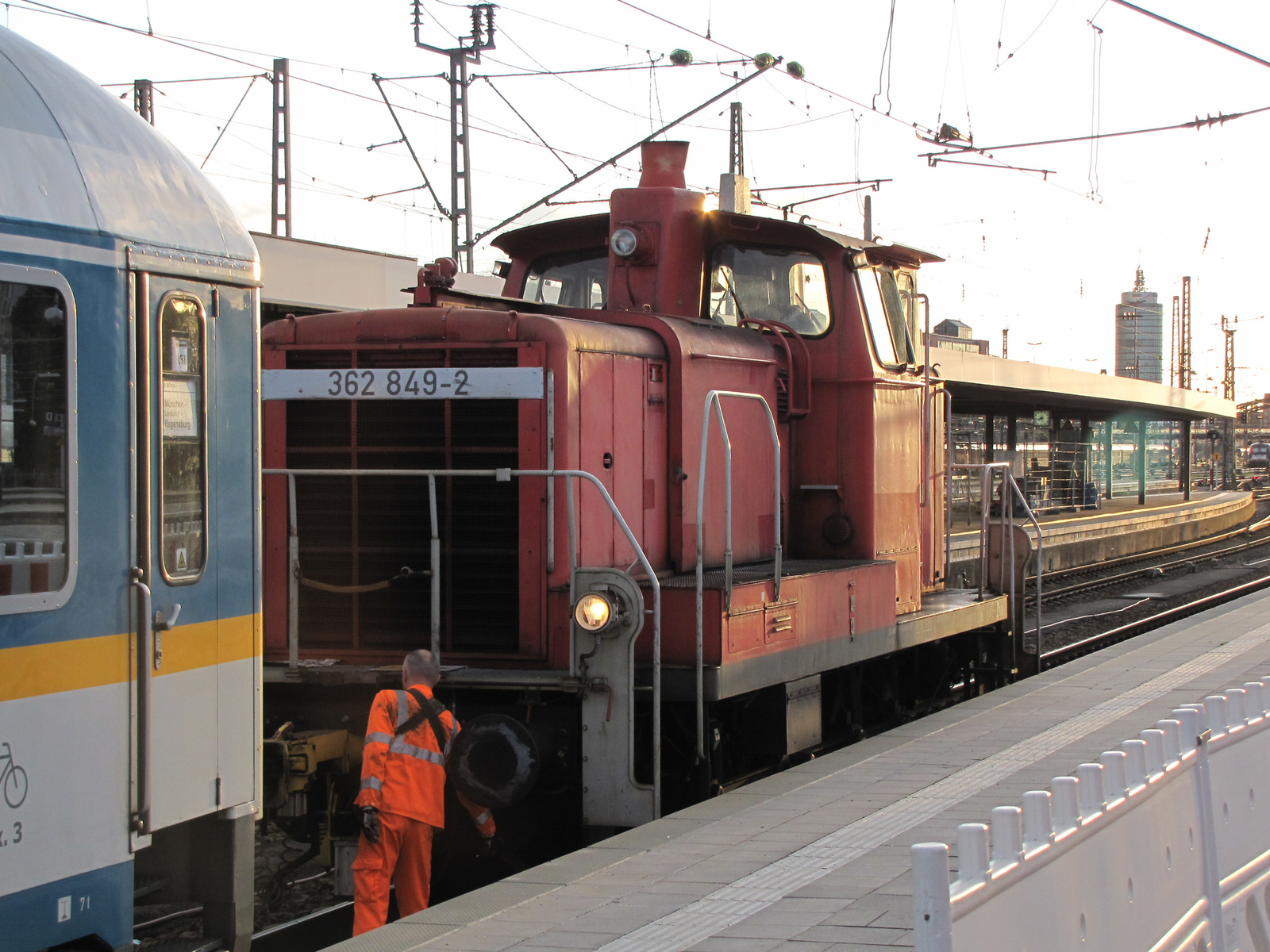 München, Hbf., D-DB 9880 3 362 849-2, SzG3