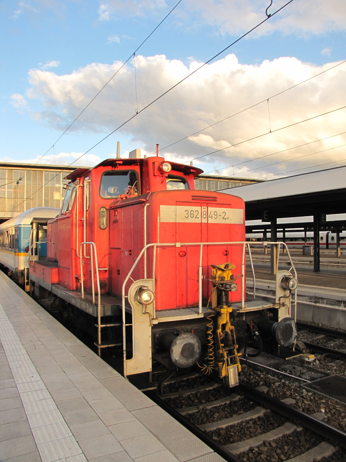 München, Hbf., D-DB 9880 3 362 849-2, SzG3