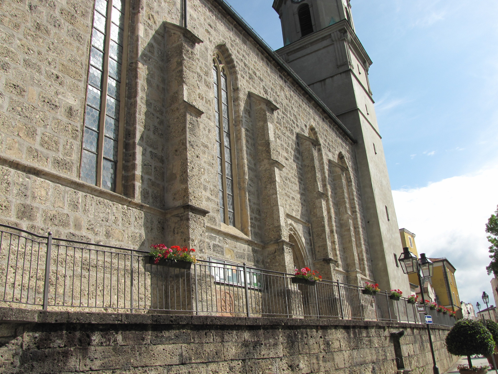 Trostberg, die Pfarrkirche St. Andreas, SzG3