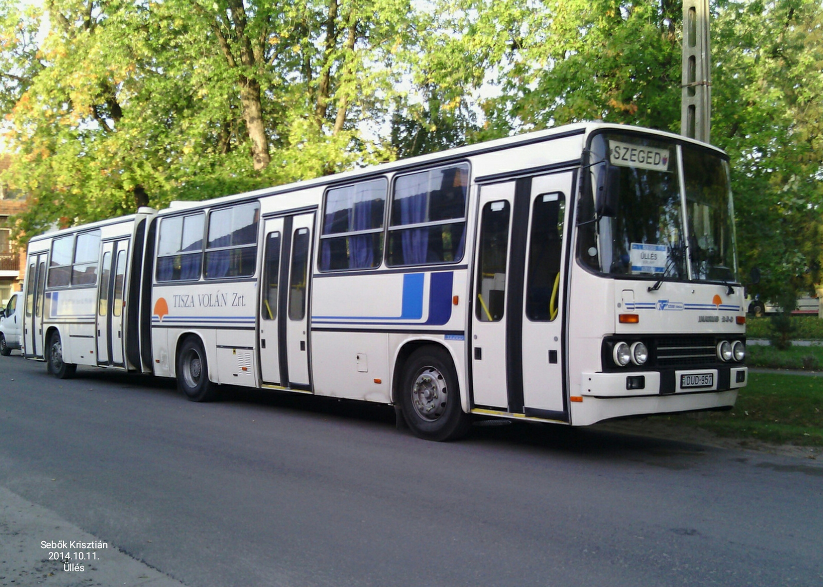 DUD-957 (újra szerk.) Üllés, Szabadság tér 2014.10.11.