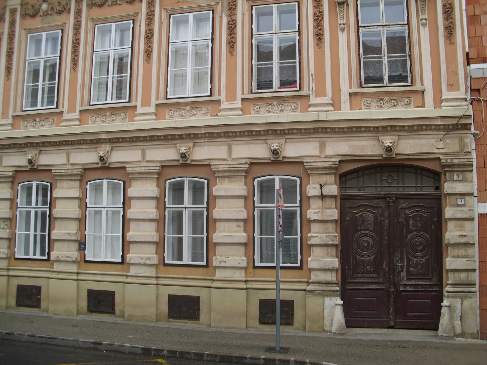 Szombathely, Kossuth u. 9, egyemeletes lakóház 3