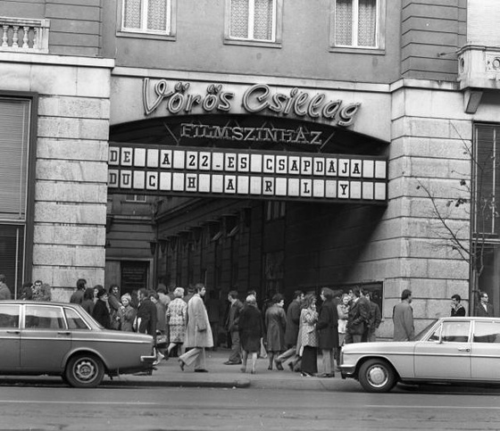 A budapesti Vöröscsillag mozi a '70-es éveg végén.