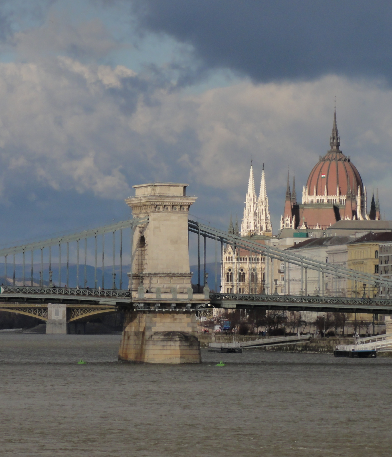 Budapest felett az ég....