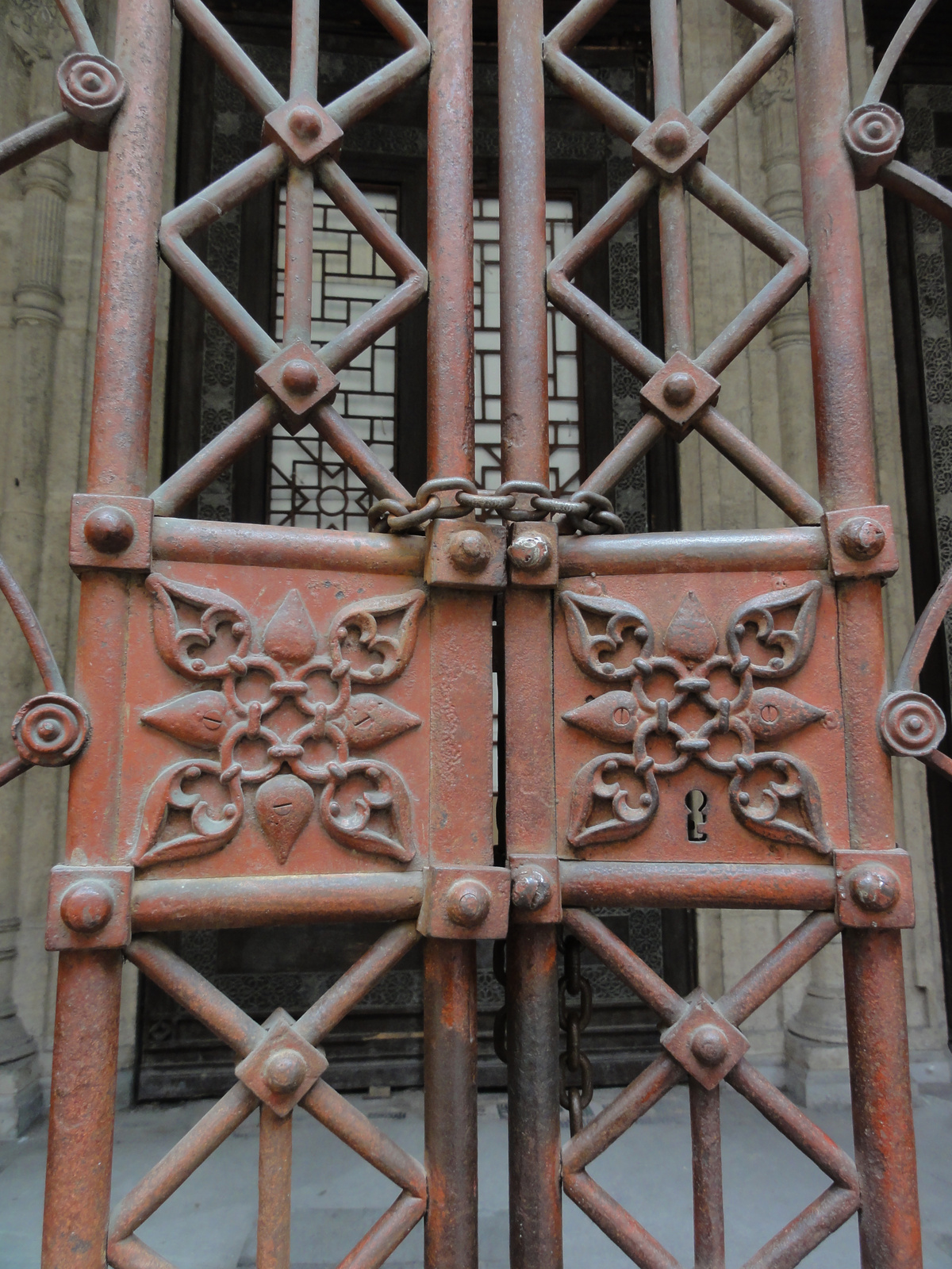 Zsinagóga kapuja