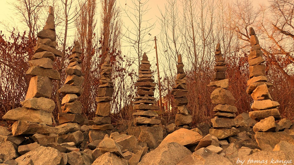 Stone balance art from Hungary by Tamas Kanya