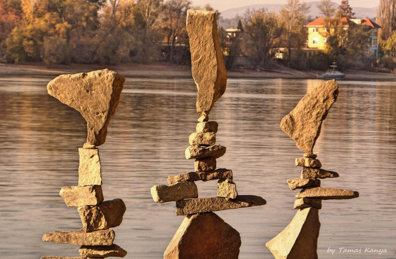 Stone balance art from Hungary by tamas kanya