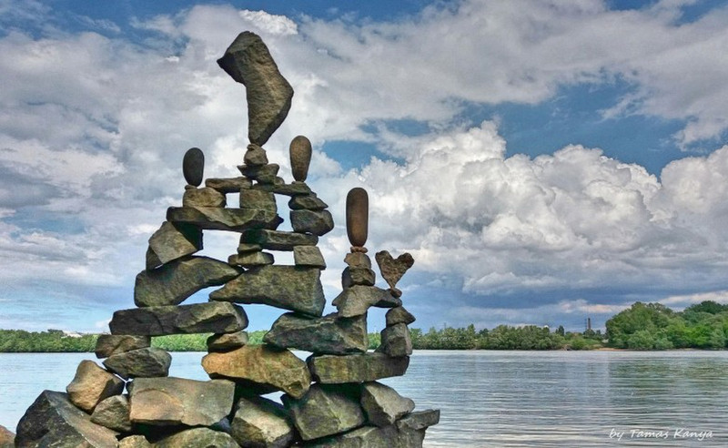 Stone balance art by tamas kanya