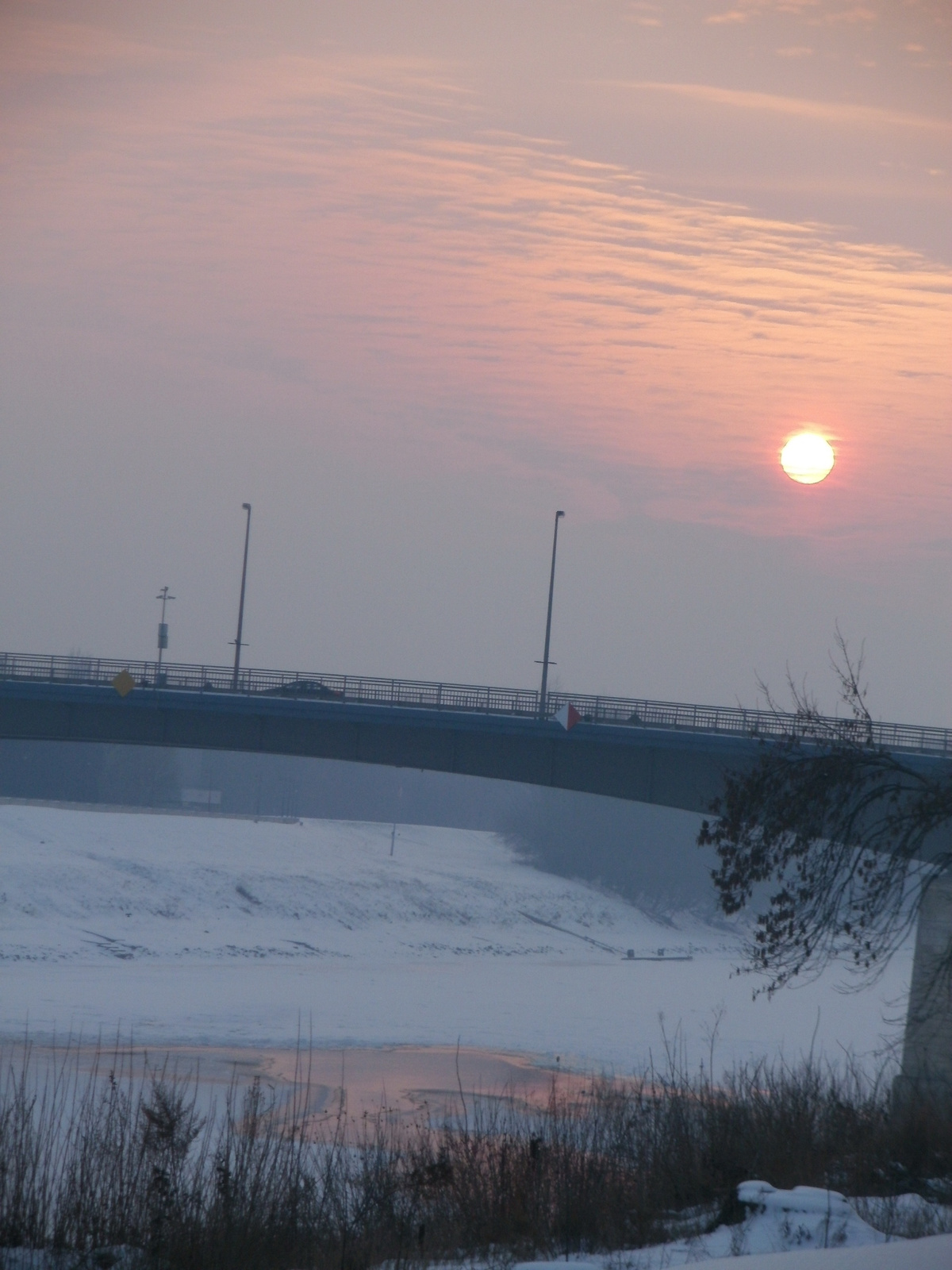 Tiszai látkép naplementében...télen...