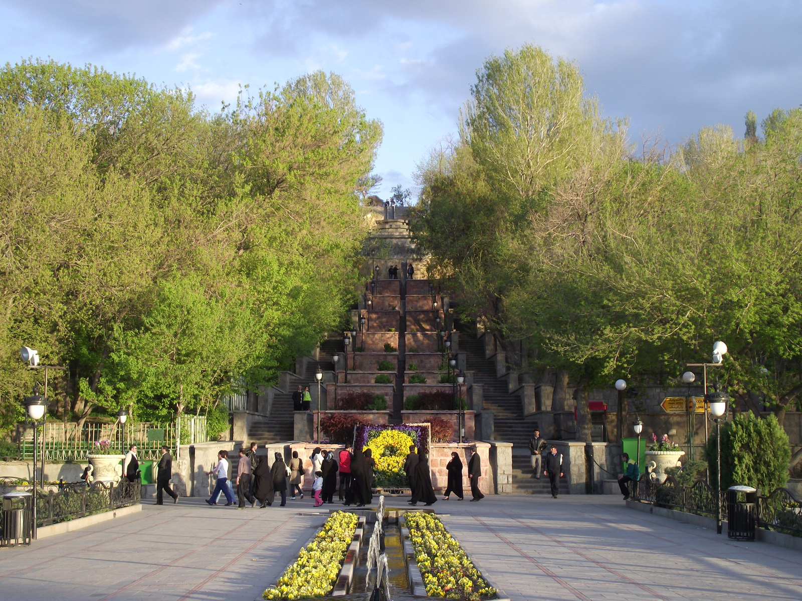 Tabriz - Elgoli park, a város kirándulóhelye