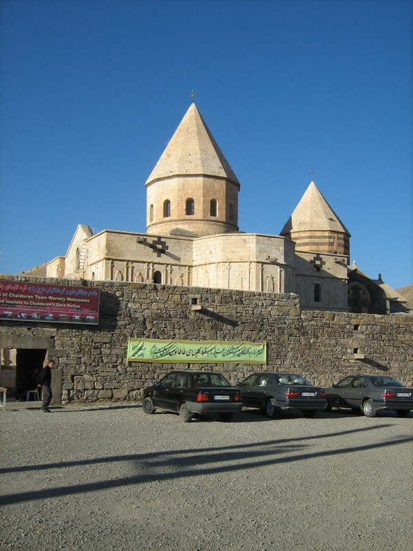 Qara Kelisa - A Szent Tádé-kolostor