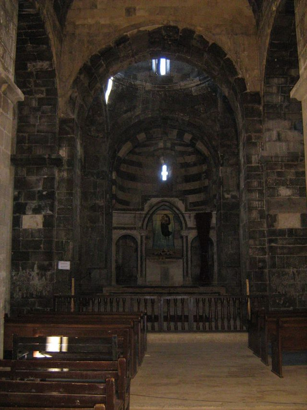 Qara Kelisa - A templom belső kialakítása
