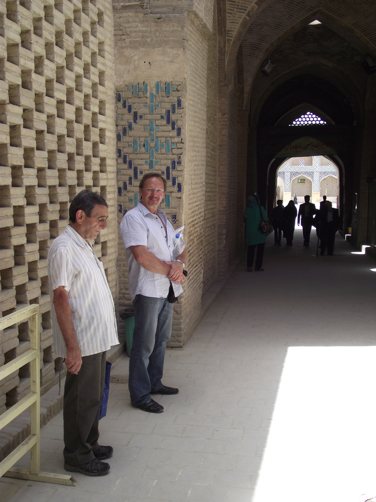 Iszfahán - A Jameh mecset bejáratának közelében