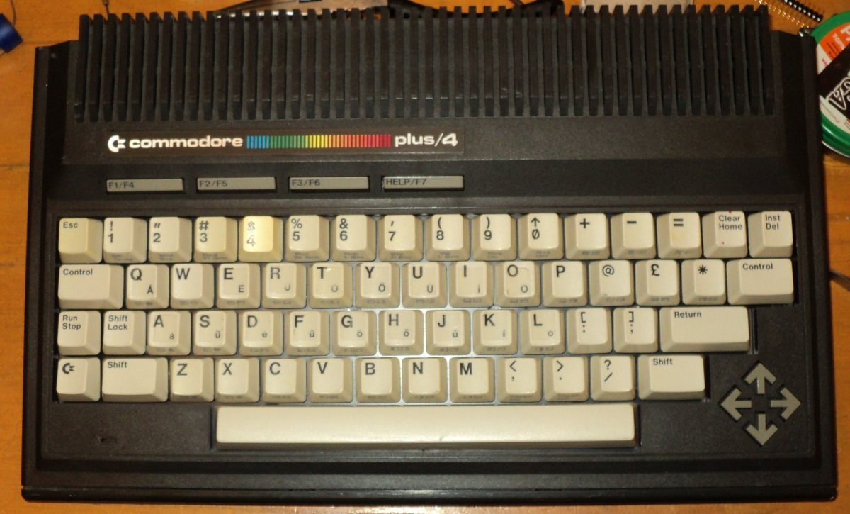 001 Commodore Plus4