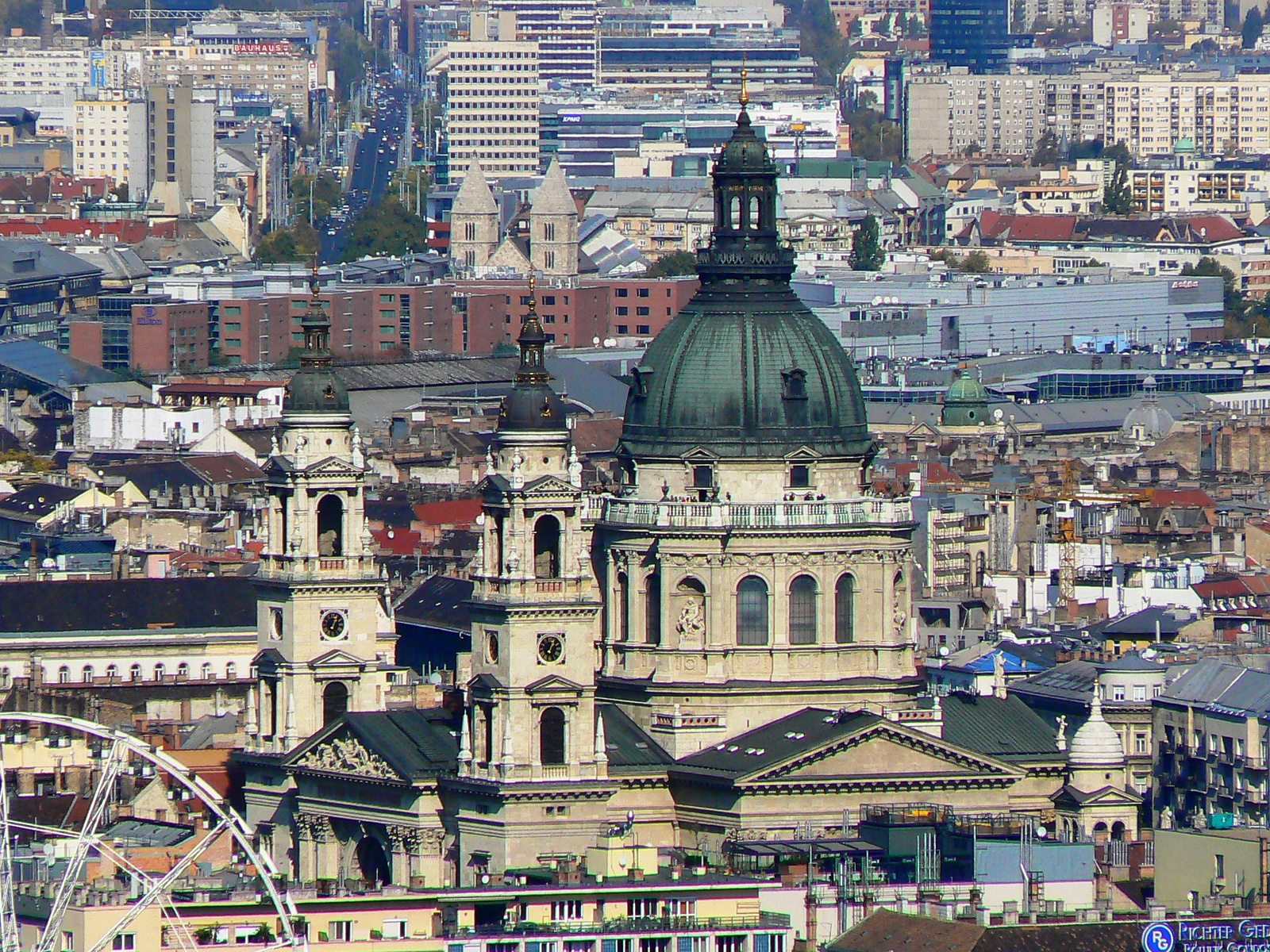 Bazilika tornyai