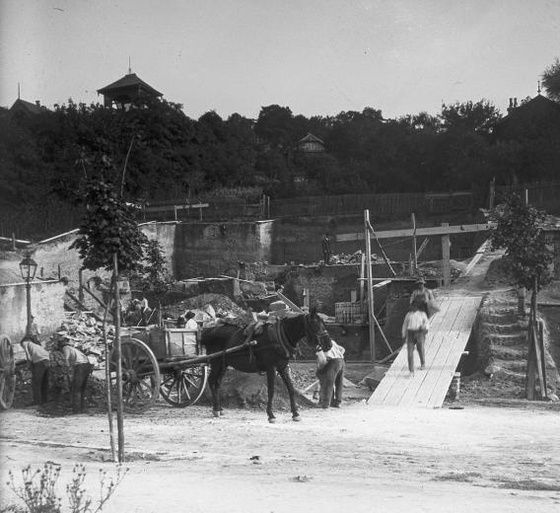 Építkezés 1913-ban