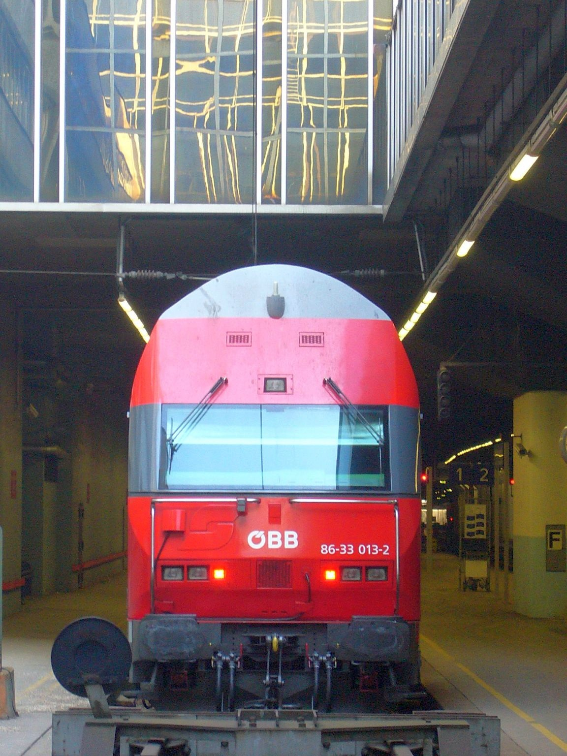 86-33 013-2 - Wien Franz-Josefs-Bahnhof