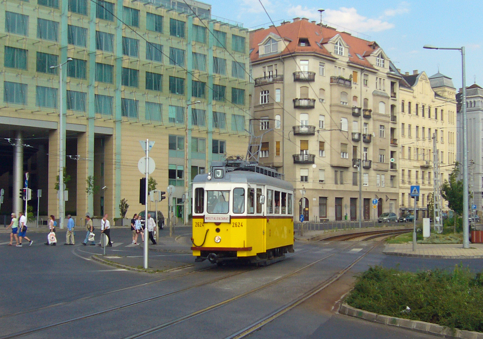 Budapest, Csarnok tér - Nosztalgiavillamos 2624