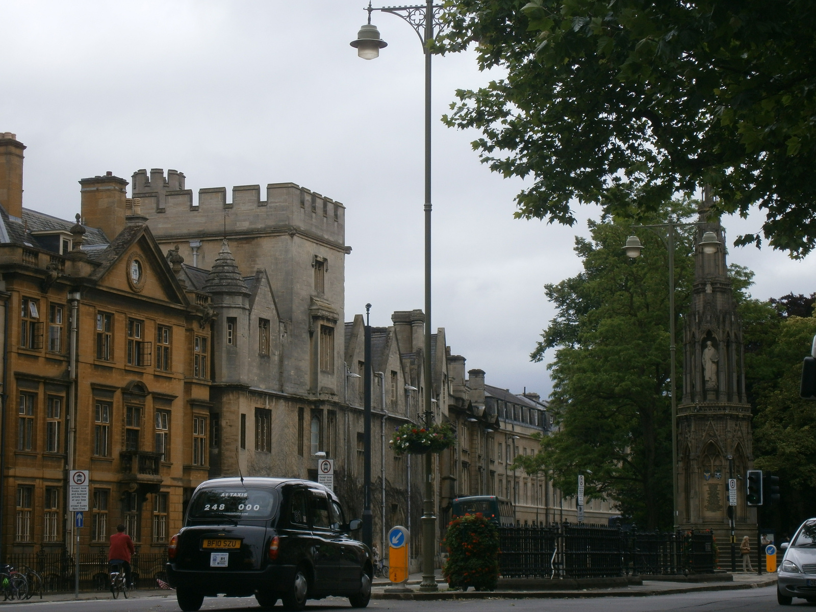 D5 Martyrs' Memorial, Oxford