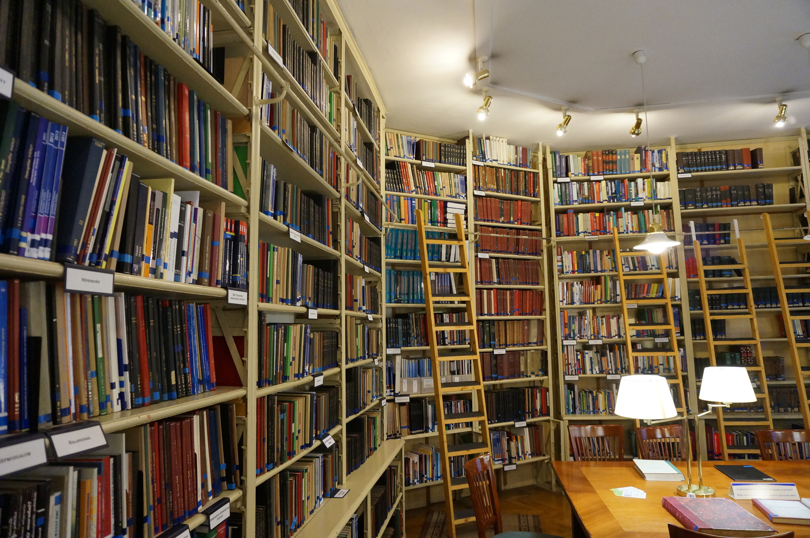 KSH könyvtára