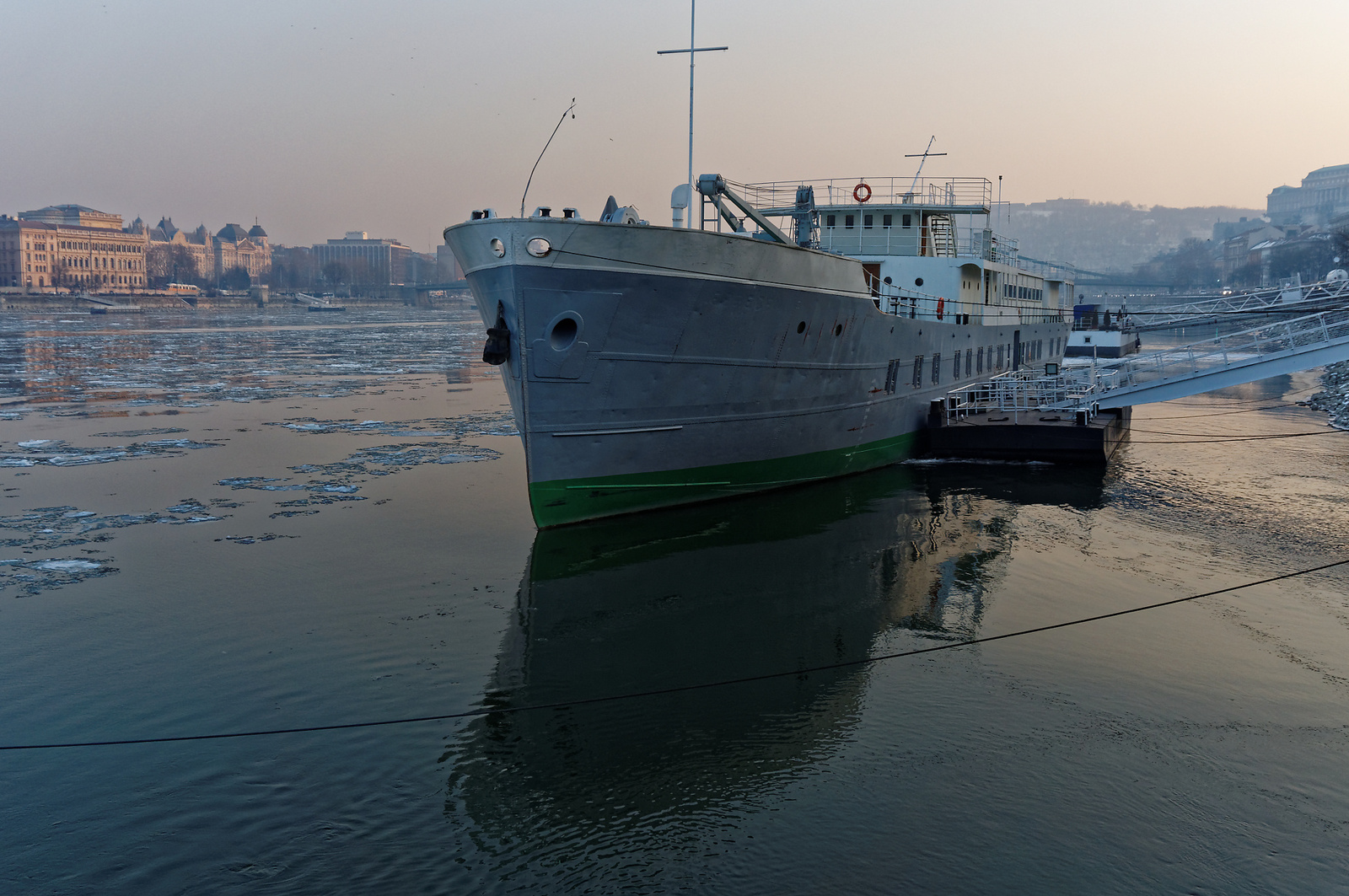 Dunai hajó
