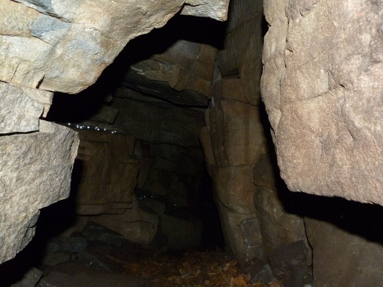 Vadleány-barlang