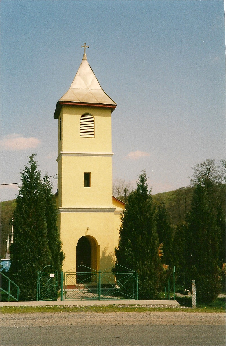 Kistolmács 2003