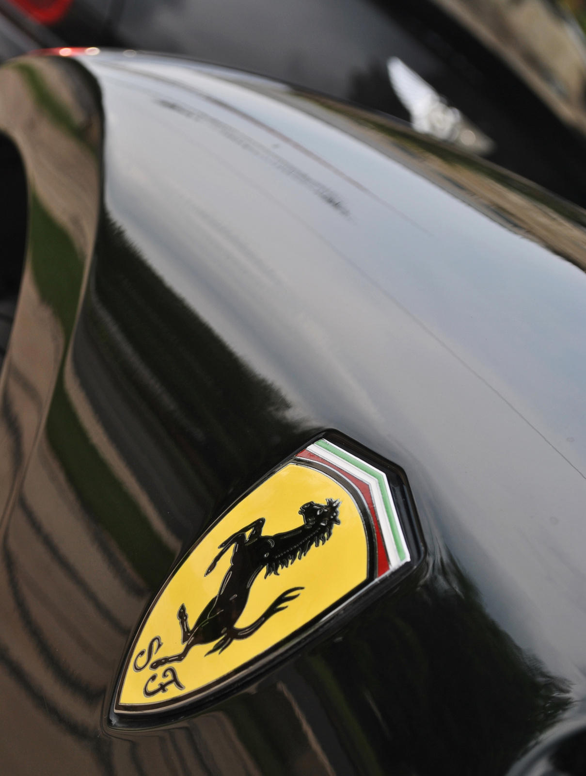 Bentley - Ferrari