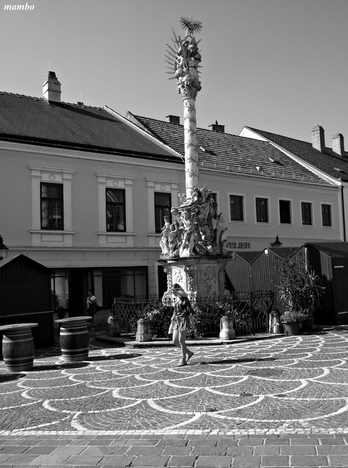 Az utcán.Eienstadt Haupt strasse