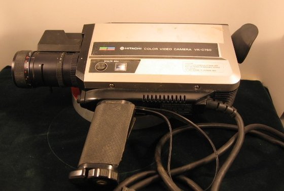 Hitachi color video camera VK-C750