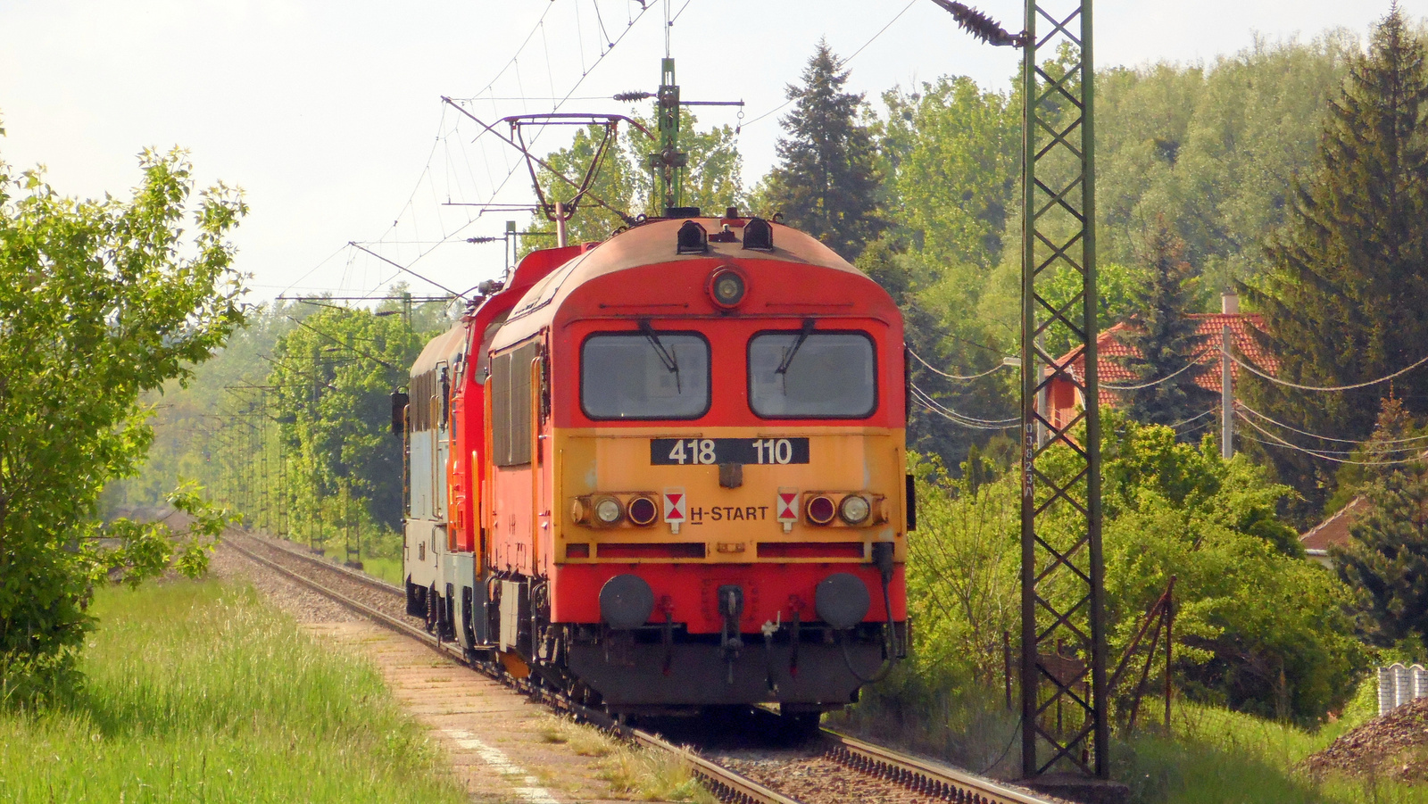 431 179 (Szili)+438 137 (Kis Dacia)+418 110 (Csörgő)