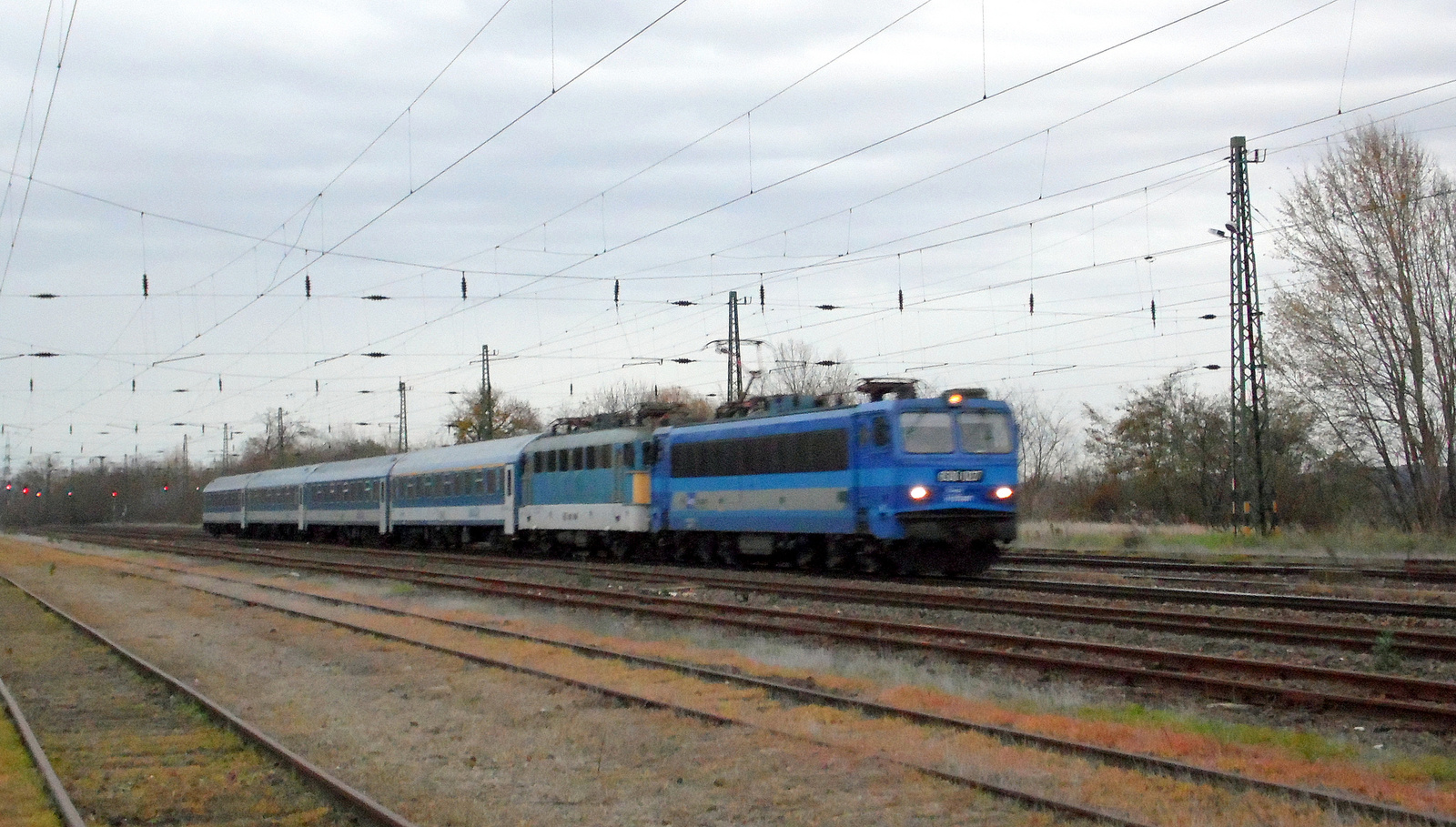 630 027 (Rail Cargo Hungaria) Gigant+431 109 (Szili)