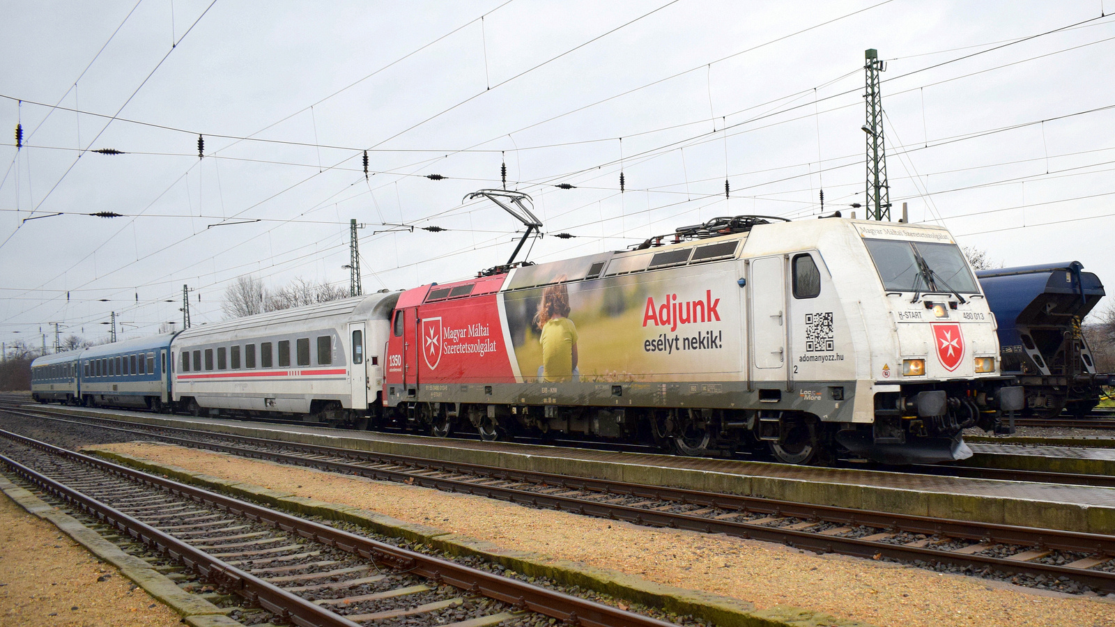 480 013 (Magyar Máltai szeretetszolgálat) Traxx