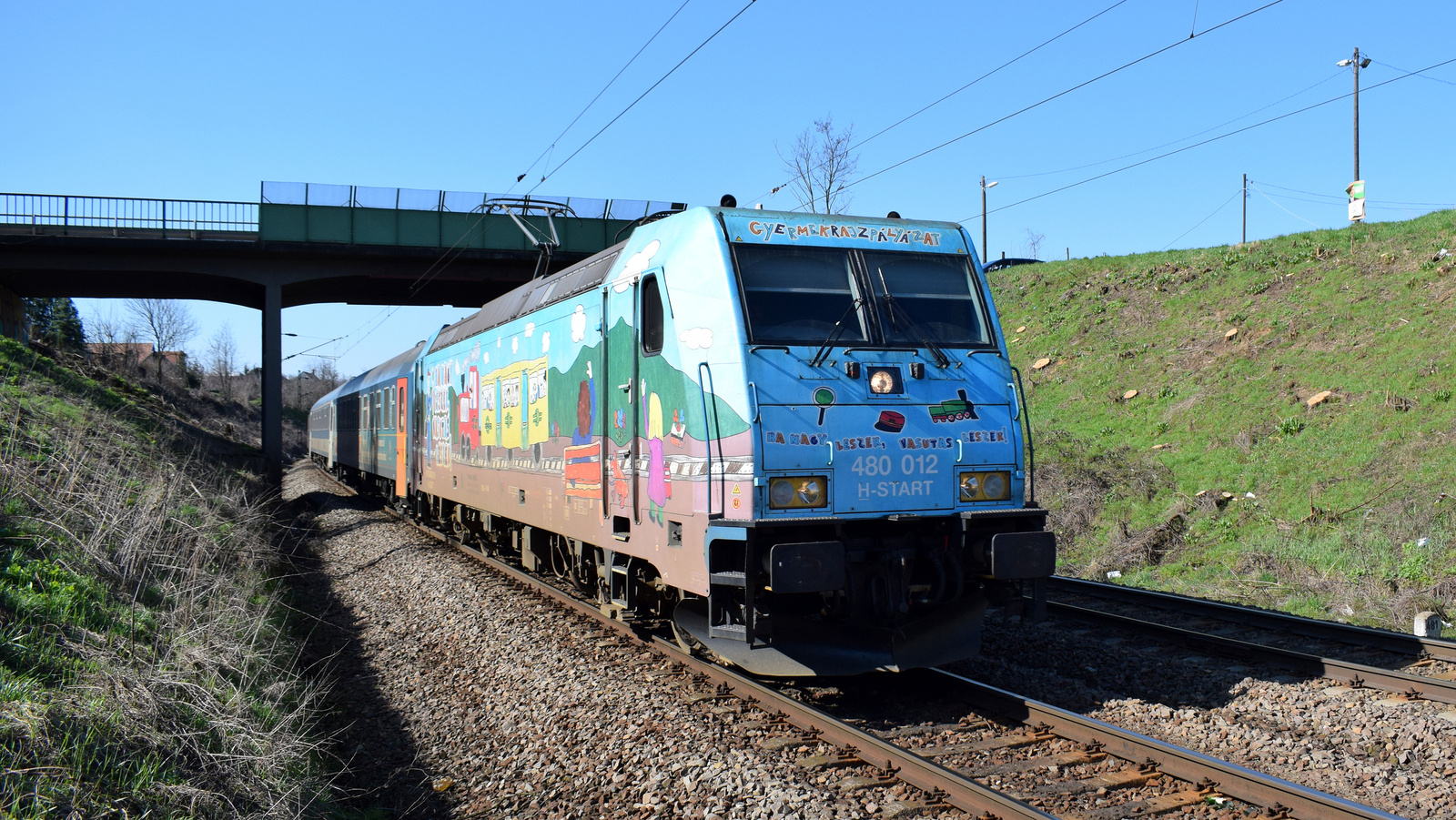 480 012 (Gyerekrajzos) Traxx