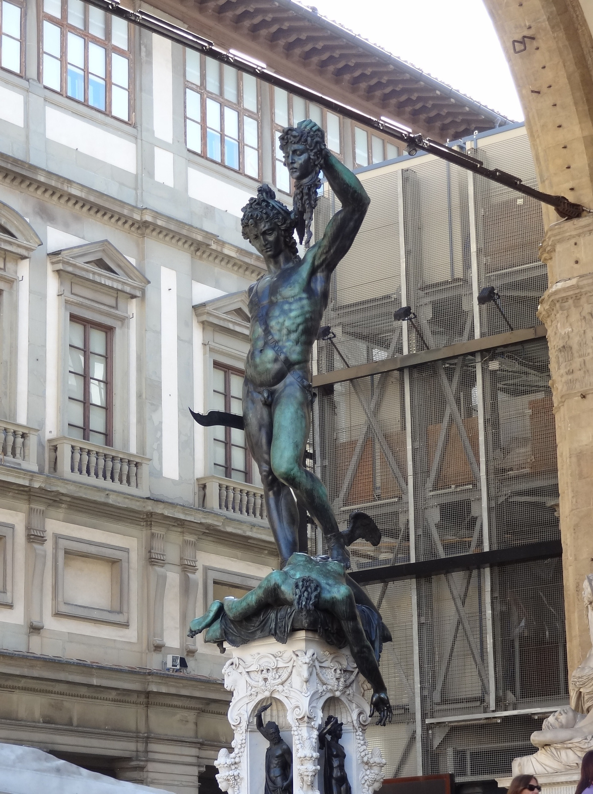 Loggia dei Lazzin a Perseus szobor Benvenuto Cellini-től