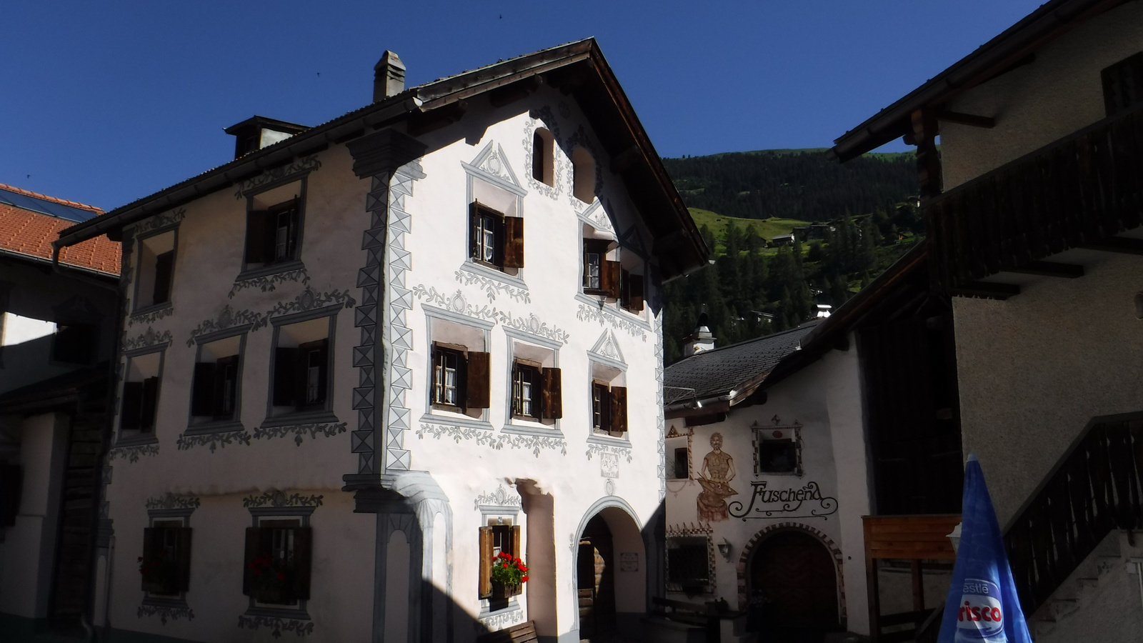 Bergün festett házai
