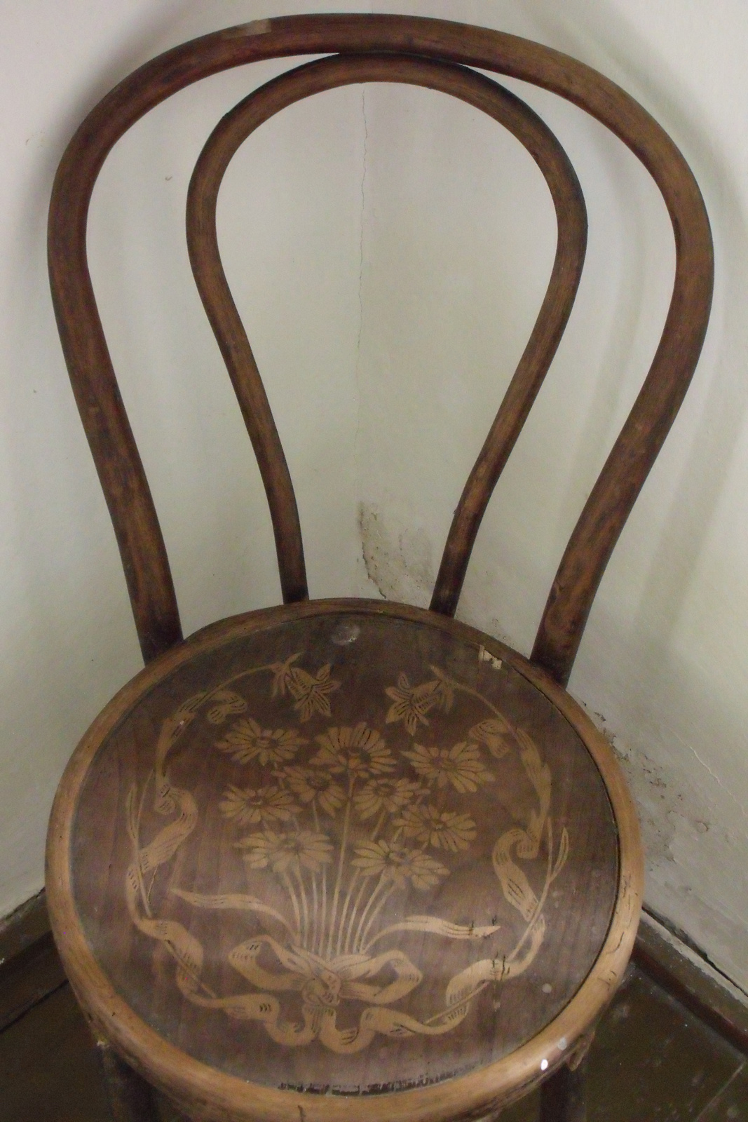 DSCF0212 Díszes szék