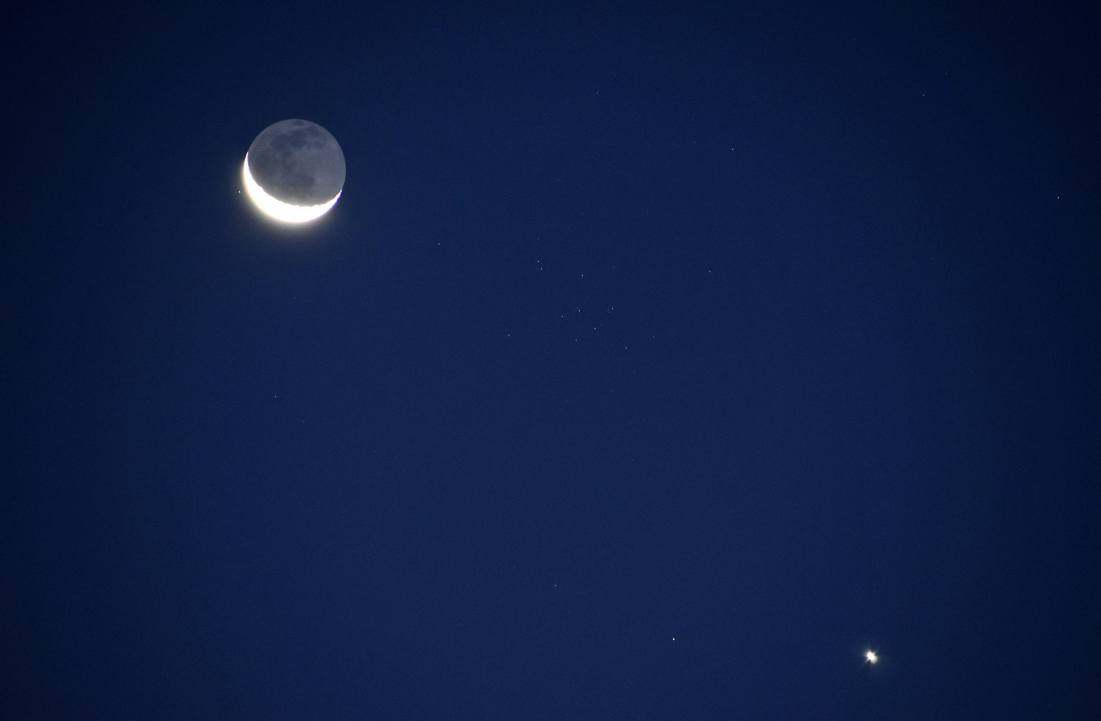Hold és Vénusz meg egyebek