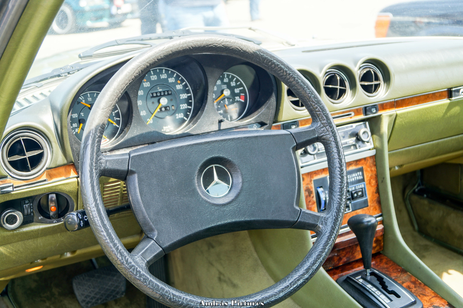 Mercedes-Benz SL belső (2)