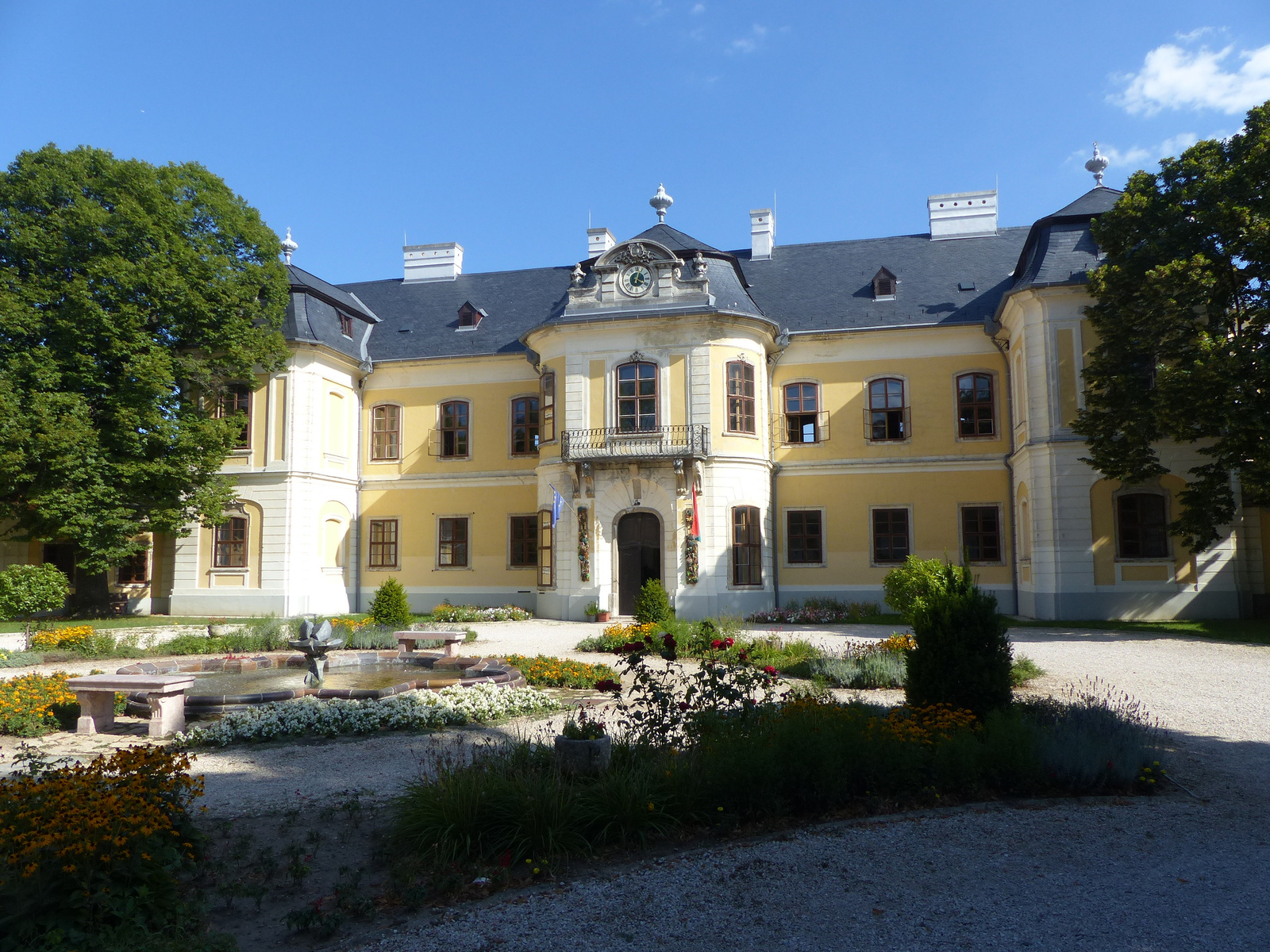 Mór, a Lamberg kastély, SzG3
