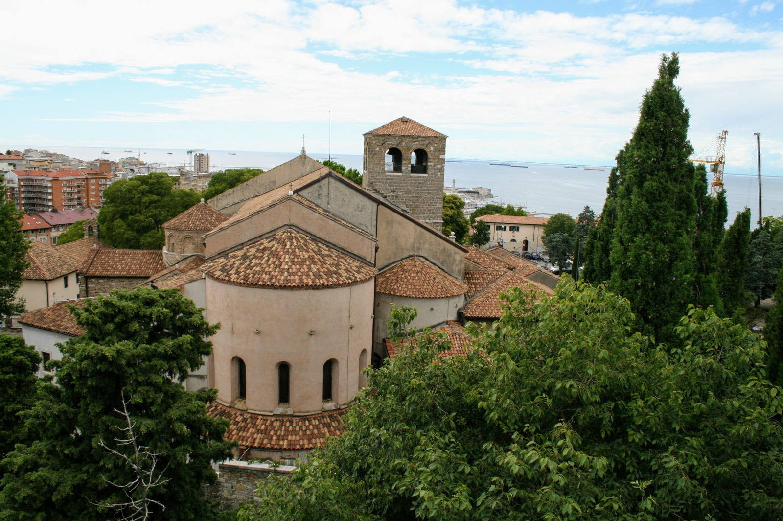 Mediterrán tetők (Trieszt, Cattedrale di San Giusto)