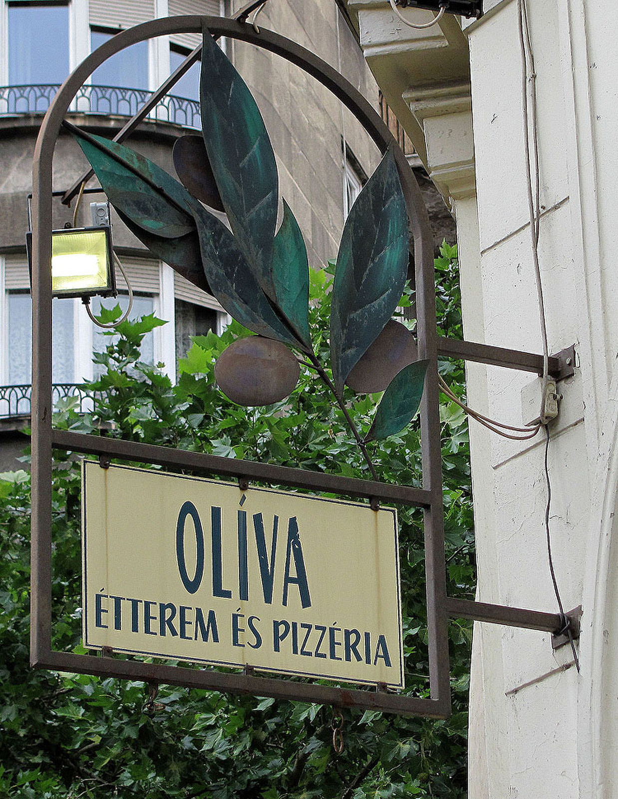 Oliva Étterem és Pizzéria - VI Lázár u 1