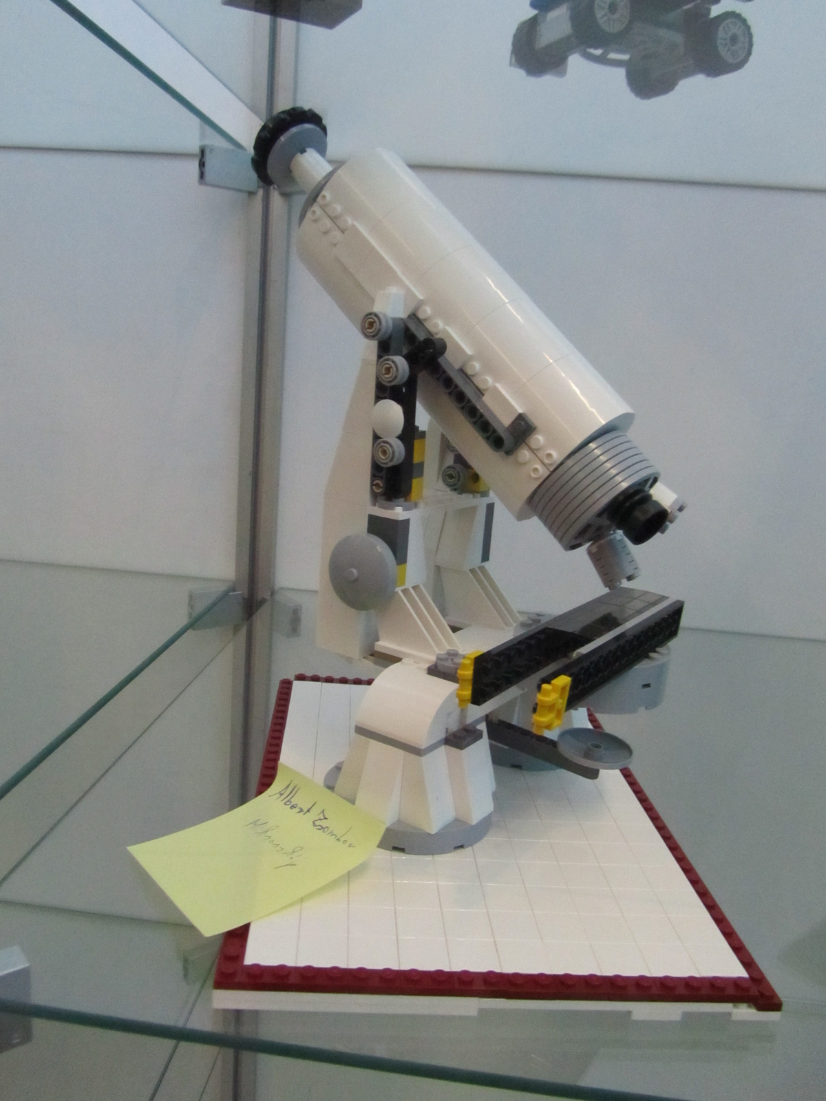 Albert Zsombor - Mikroszkóp 02