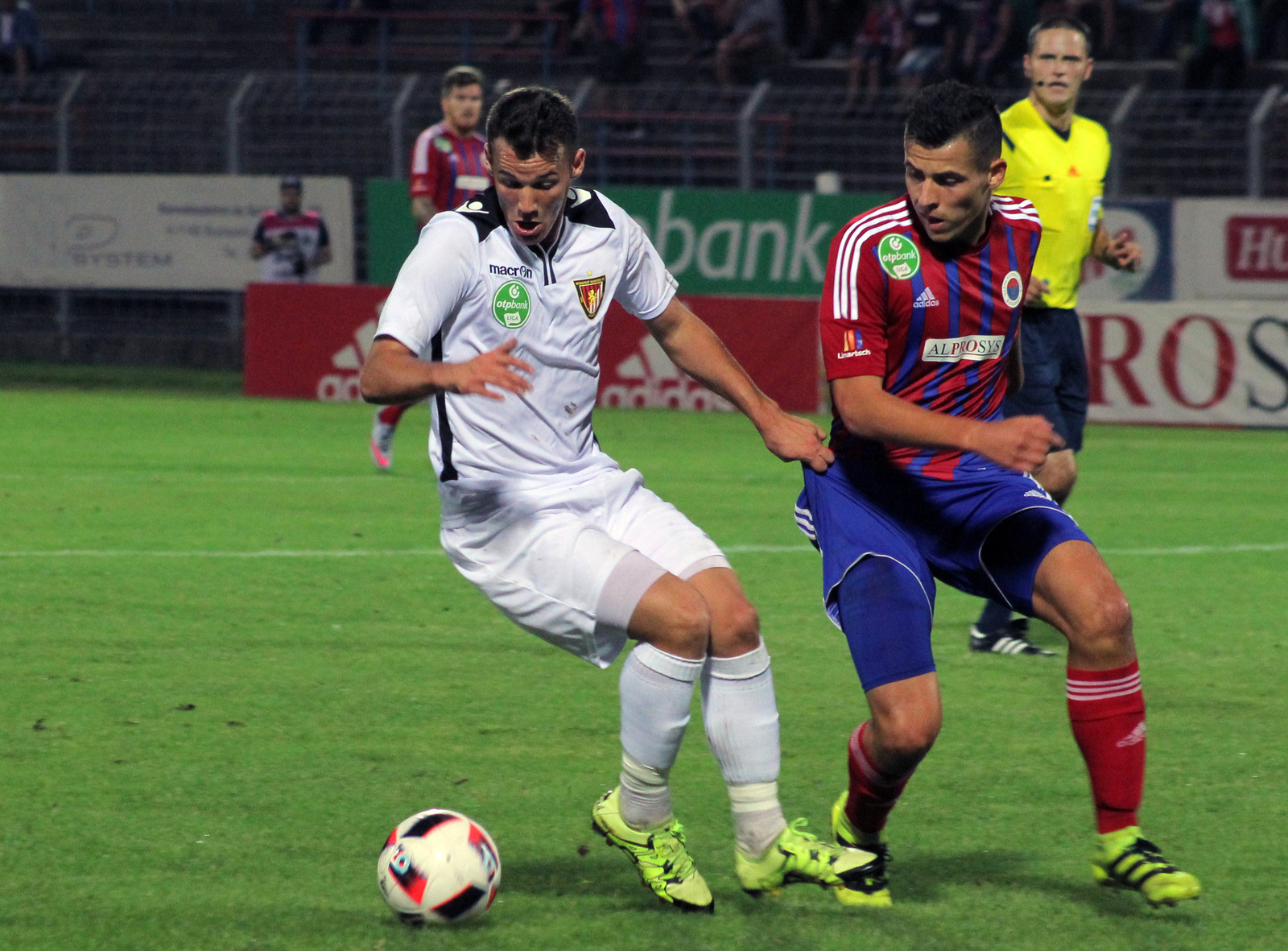 Vasas-Honved 16 Babar 0038