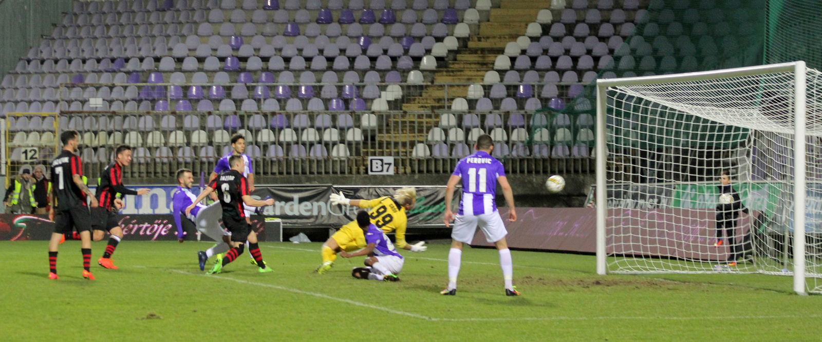 Ujpest-Honved 17 Babar 0042