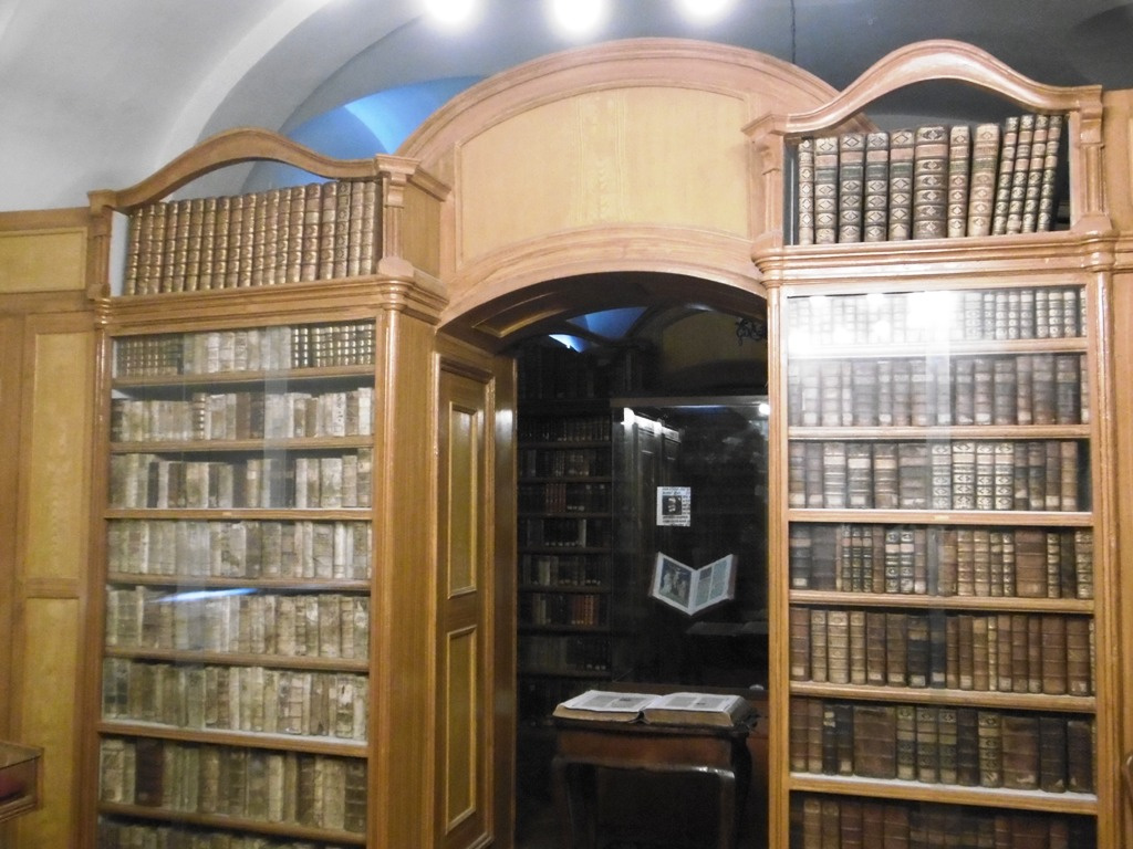 227 Ferences könyvtár