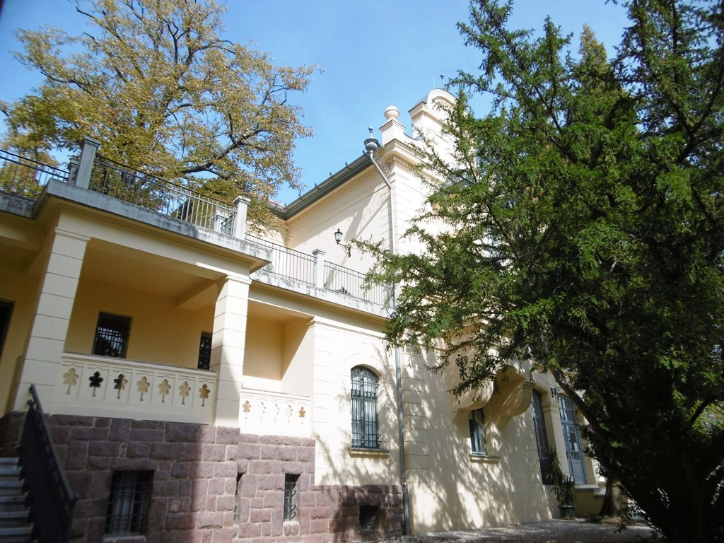 097 Füred, Vaszary villa