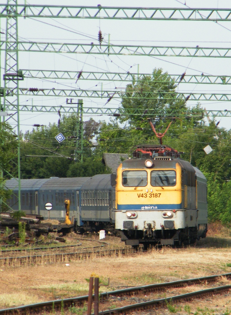 2011 július 13. - V43 3187